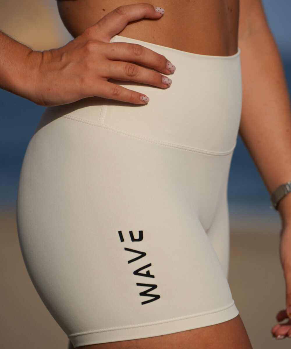 SHORT | CREMA