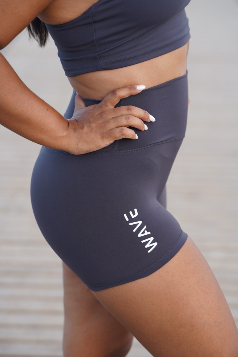 SHORT | GRIS OSCURO
