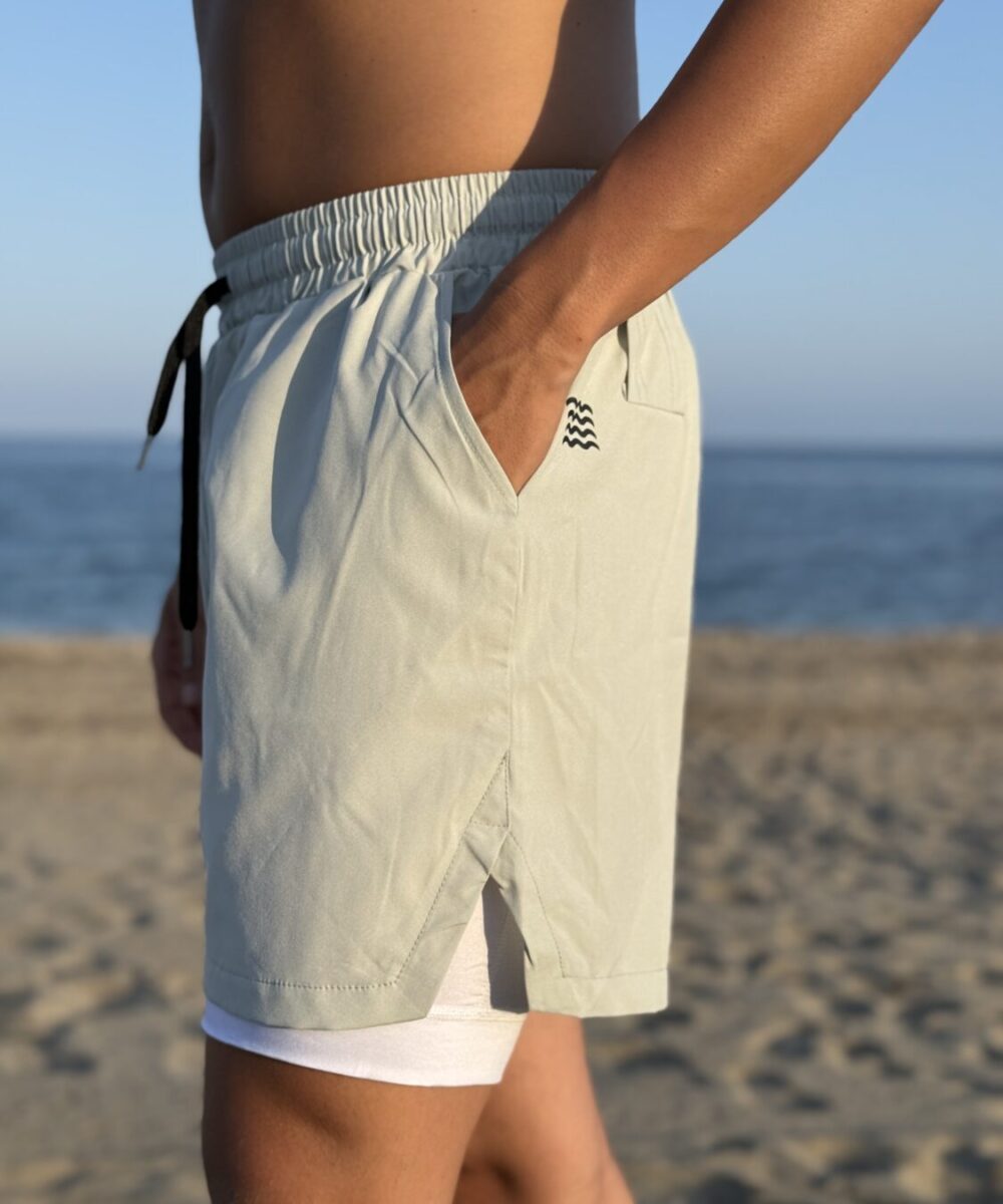 Alternative view of SHORT CON MALLA COMPRESIÓN | VERDE CLARO